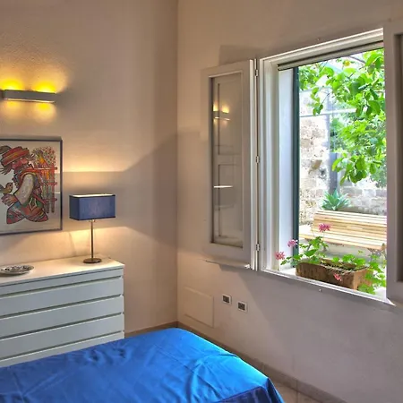 Casa Del Carrubo Holiday home *