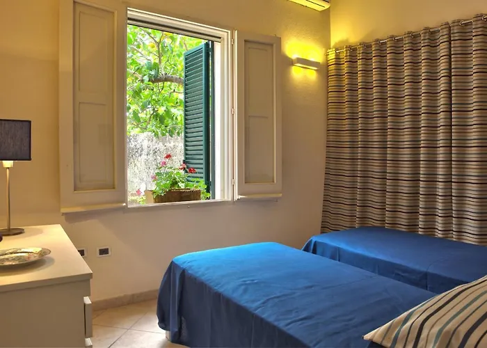 Casa Del Carrubo * 加利亚诺德尔卡波